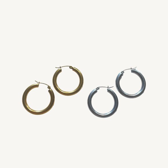 Claire's Set of 2 Pairs of Hoop Earrings Gold & Silver - Picture 1 of 7